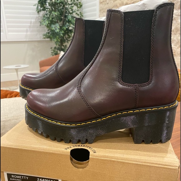 💯 NWB DR. MARTENS ROMETTY - size 8 - Burgundy - Picture 2 of 8